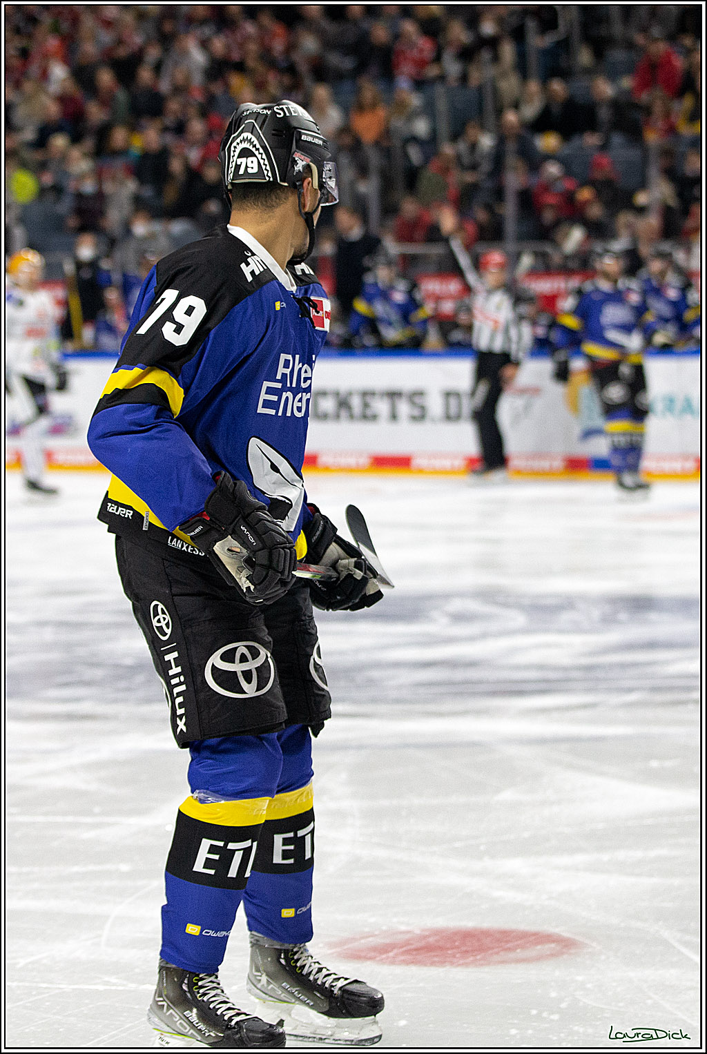 PENNY DEL; Koelner Haie- Fishtown Pinguins Bremerhaven; Koeln, 23.11.2021